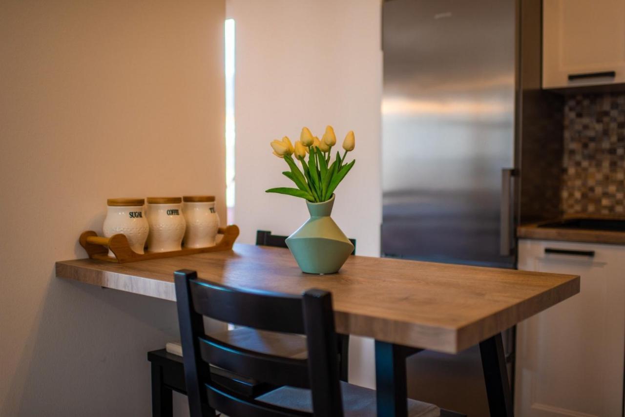 Apartman Paula Kaštela Екстериор снимка