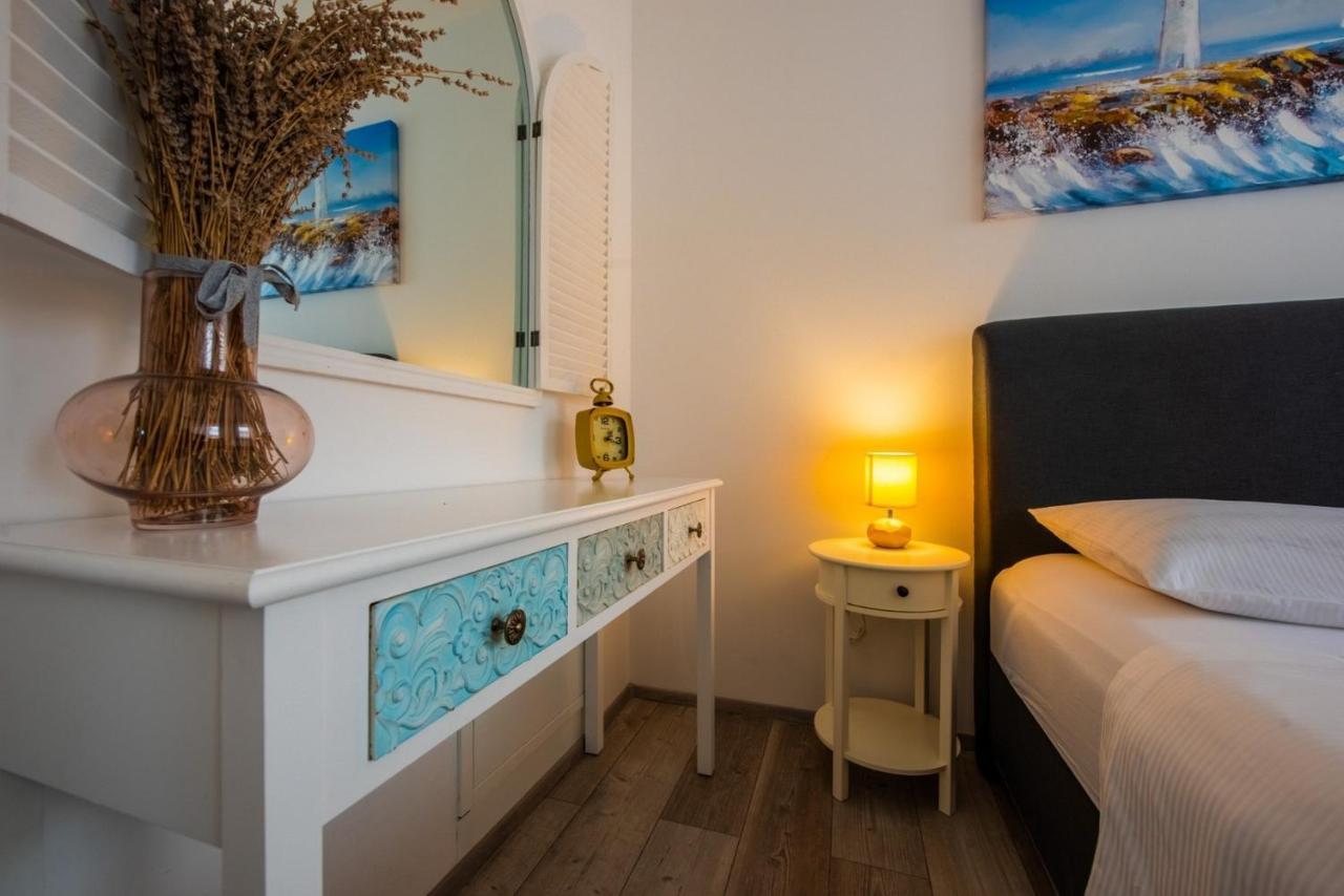 Apartman Paula Kaštela Екстериор снимка