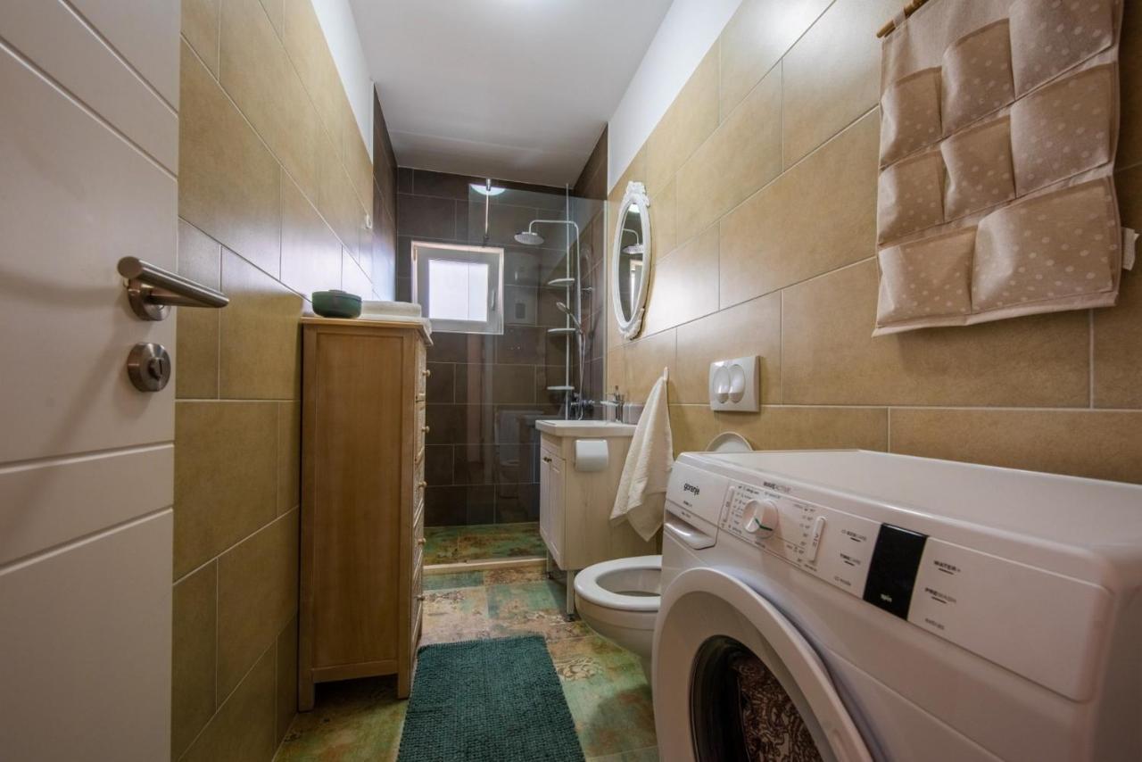 Apartman Paula Kaštela Екстериор снимка